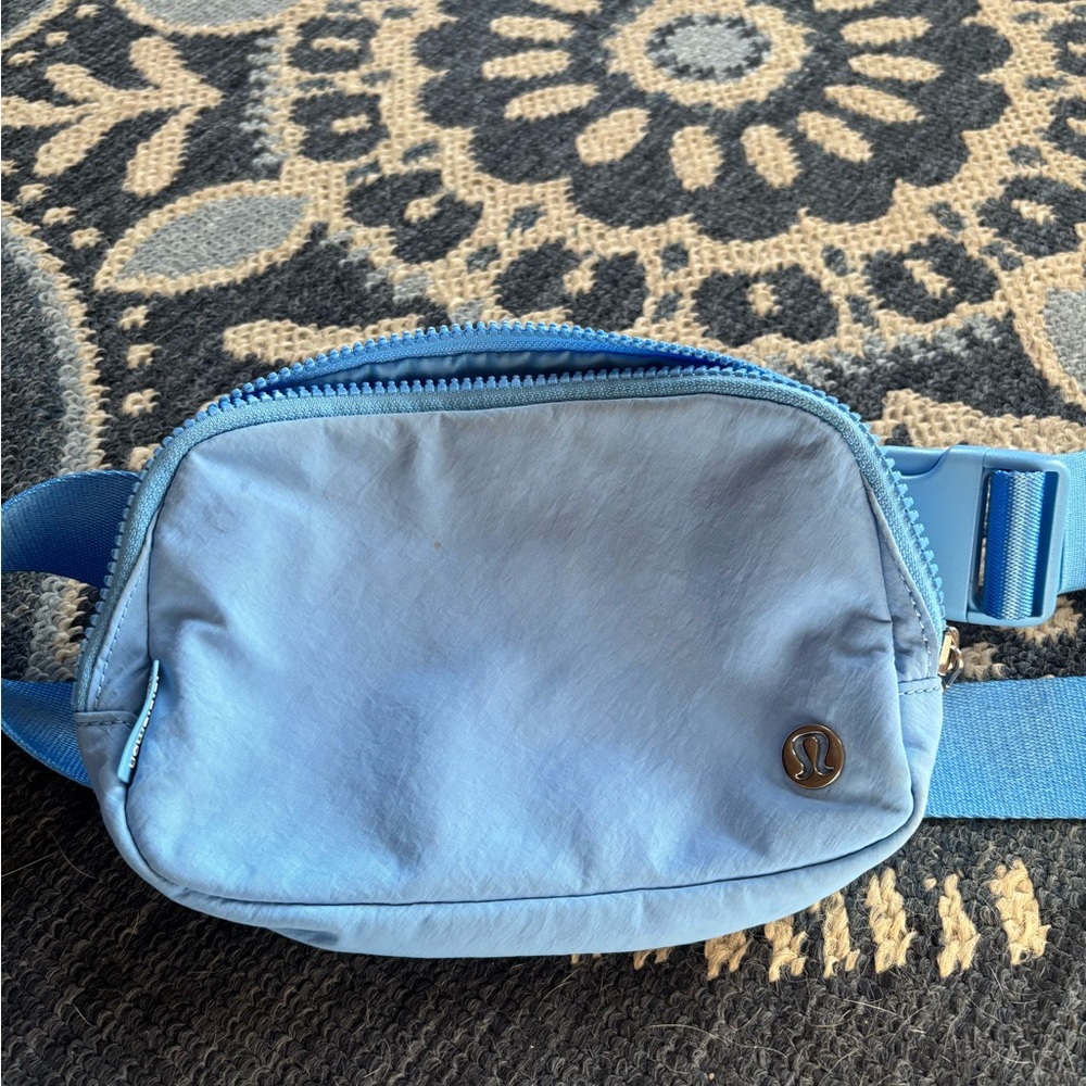 lululemon athletica Light Blue Waist Bag - Compact Crossbody Belt Pack